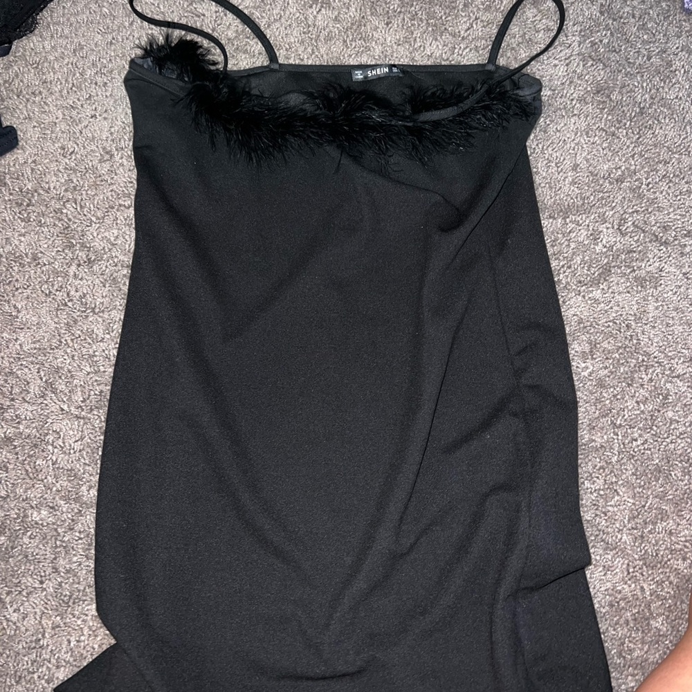 Black cocktail dress with fur size L